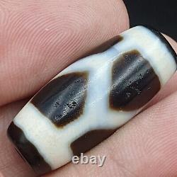 2 Antique Vintage Old Himalayan Indo Tibetan Agate Beads Unique pattern 2 beads