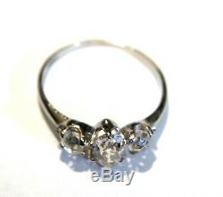 Antique 18K White Gold 3 Stone Old Mine Cut Oval and Round 3 Stone Ring Sz 5.75