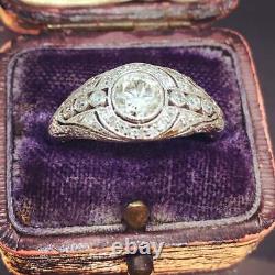 Antique Vintage Design With Old Shiny White Cubic Zirconia Engagement Women Ring