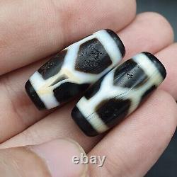 Antique Vintage Old Himalayan Indo Tibetan Agate Beads Unique pattern 2 beads