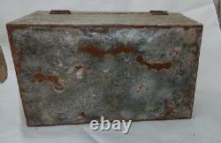 Old Antique Vintage Unique Folding Painted Tin Barber Tools Carry Travel Box
