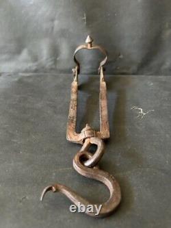 Rare Old Vintage Hand Forged Rustic Iron Primitive Weighing Scales Tool / Hook