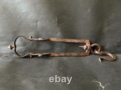 Rare Old Vintage Hand Forged Rustic Iron Primitive Weighing Scales Tool / Hook