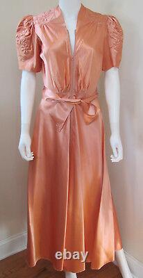 VTG 1940s Old HOLLYWOOD SAYBURY Peach SATIN Dressing Gown TRAPUNTO SLVES