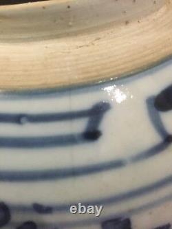 Ancien pot en porcelaine chinoise bleu et blanc de collection