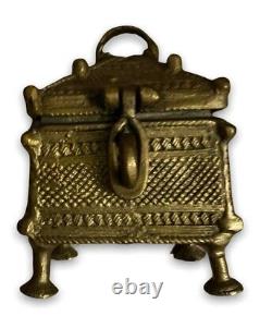 Ancienne Boîte Indienne Mariage Chiseled Bronze Asiatique Géométrie Art Patina Vieux 19ème