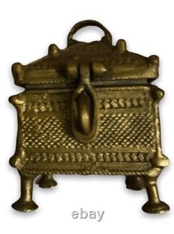 Ancienne Boîte Indienne Mariage Chiseled Bronze Asiatique Géométrie Art Patina Vieux 19ème