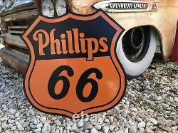Antique Vintage Old Style Phillips 66 Signe Badge