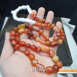 Collier de perles anciennes en agate cornaline himalayenne, africaine et afghane