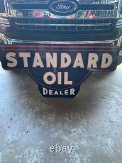 Enseigne de style ancien et vintage de concessionnaire Standard Oil fabriquée aux États-Unis.