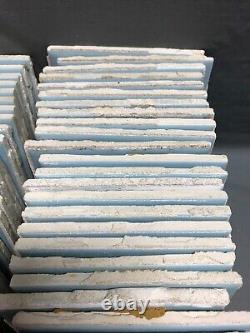 Lot de 100 carreaux de salle de bain en céramique bleue VTG antique 4x4, plus anciens disponibles 1327-23B