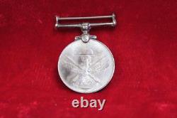 Médaille en métal indien ancien et vintage, objet de décoration de collection antique Pj-4
