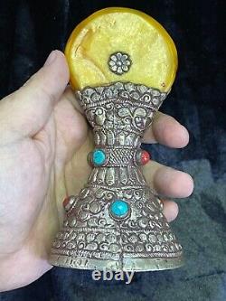 Ornement en argent vintage antique ancien de la tribu des Turkmènes avec de l'ambre
