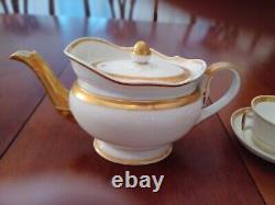 Service à thé complet en porcelaine ancienne Havilland avec théière, crémier et sucrier.