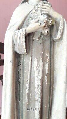 Statue Figurine Antique Vintage Chrétienne de Sainte-Thérèse de Lisieux, la Petite Fleur.