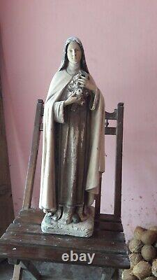 Statue Figurine ancienne vintage chrétienne de Sainte-Thérèse de Lisieux, la Petite Fleur