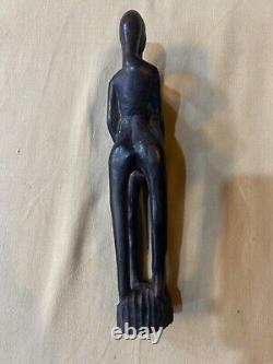 Statue de figurine en ébène antique vintage africaine rare de la période ancienne de 1900