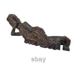 Statue rare de Bouddha endormi en bois antique ancien et sculpté à la main de style vintage