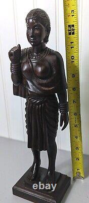 Statuette tribale ancienne en bois de palissandre finement sculptée à la main