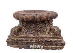 Support de bougie en bois et en fer antique et vintage finement conçu avec motif en relief