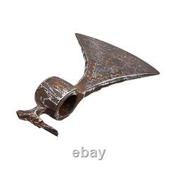 Tête de hache de bataille rare en fer ancien, antique et artisanal avec une figure d'oiseau gravée et vintage.