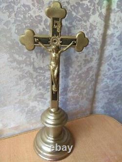 Vieille relique croisée antique rare en métal crucifix sculpture vintage