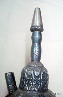 Vieux Pipe De Fumage De Tabac De Narguilé Antique D’antiquité De Cru