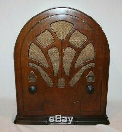Vintage Antique Emerson Radio Cathédrale Belle Condition De Cas